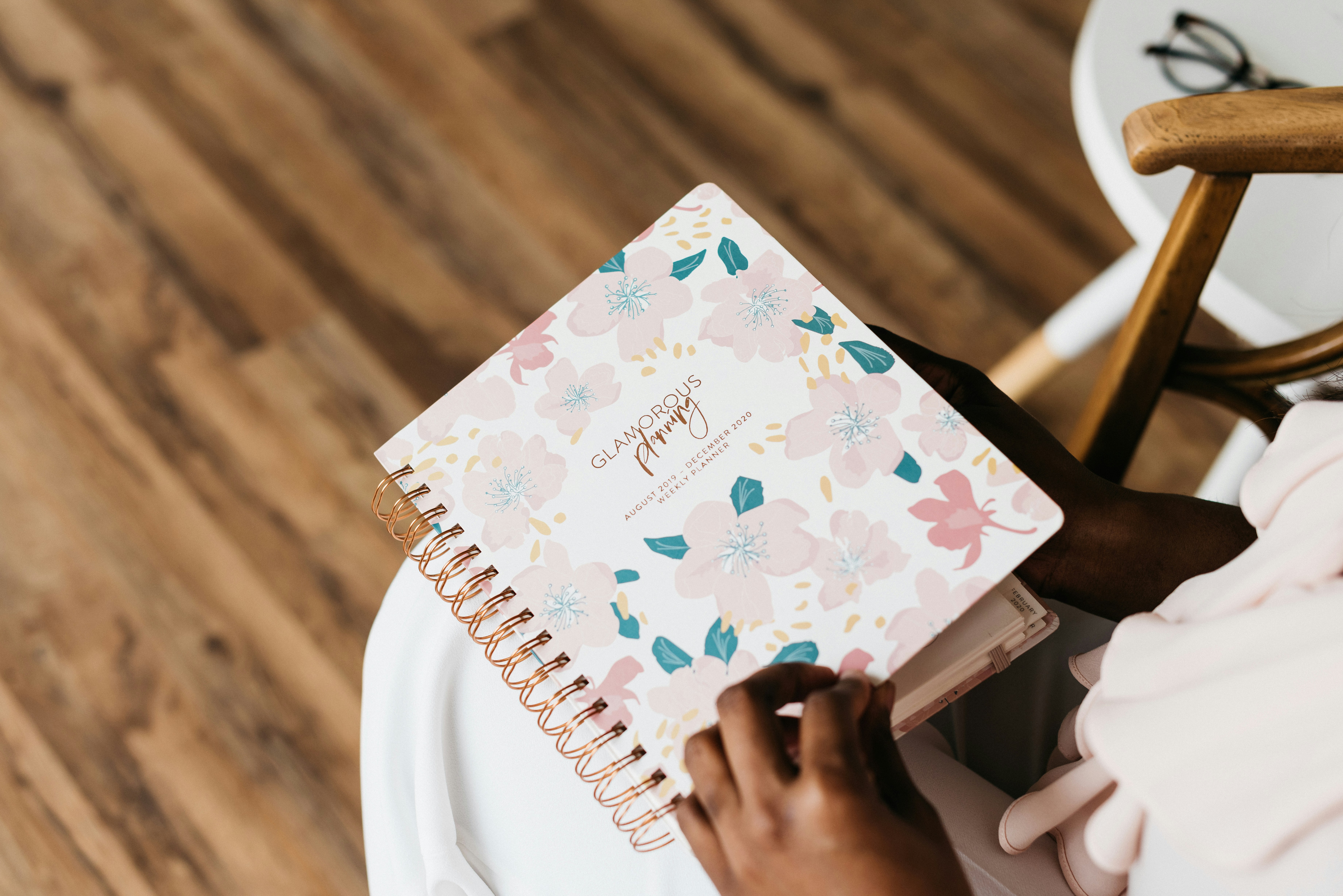 Agenda con flores